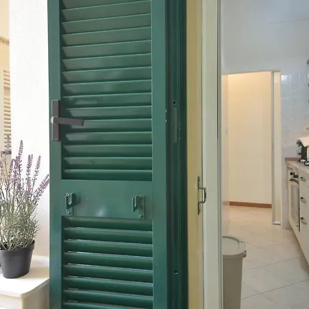 Janette Flexyrent * Rapallo